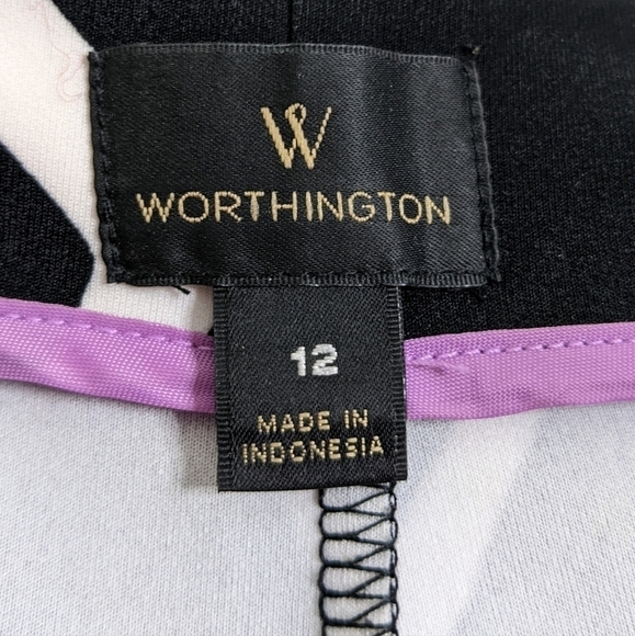 ✨3/$15 Worthington black white abstract skirt 12 - Picture 5 of 6